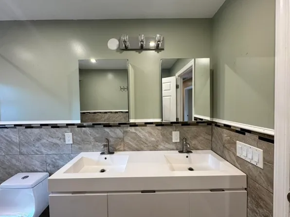 72 Sterling Avenue image 26 of 30