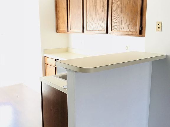 4th image of 707 Wind Ridge Dr
