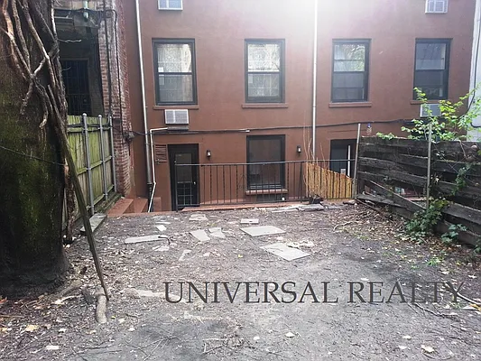 Rented by Universal Realty Group | media 6