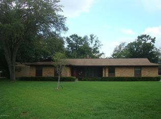 1241 Lakewood Dr, Saint Johns, FL 32259