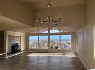 3207 W 47th Ave, Kennewick, WA 99337