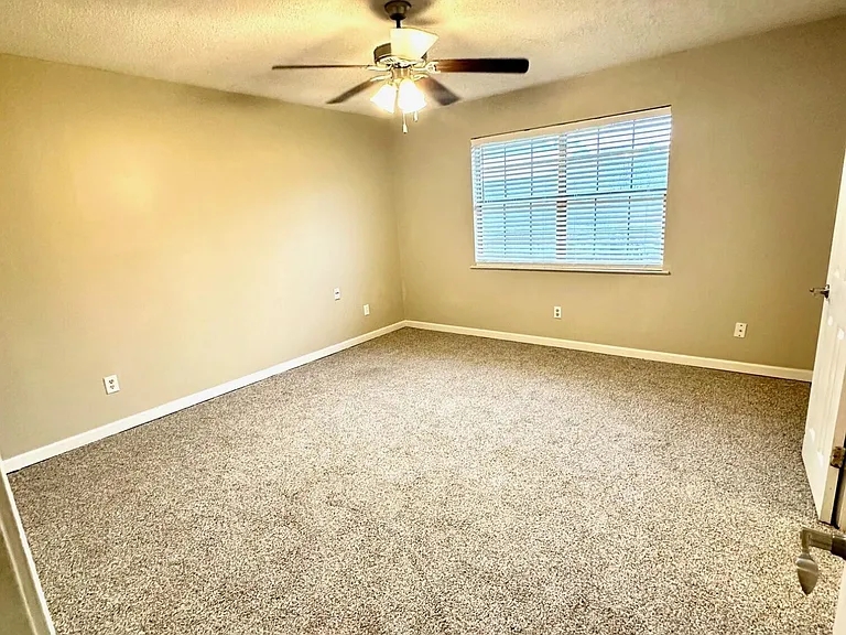 1791 Salem Ave — Photo 6