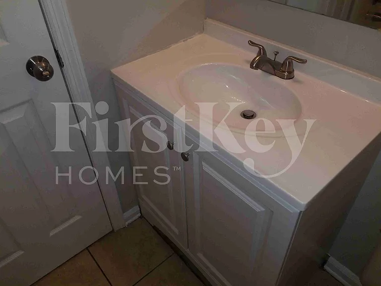 430 Citadel St — Photo 17