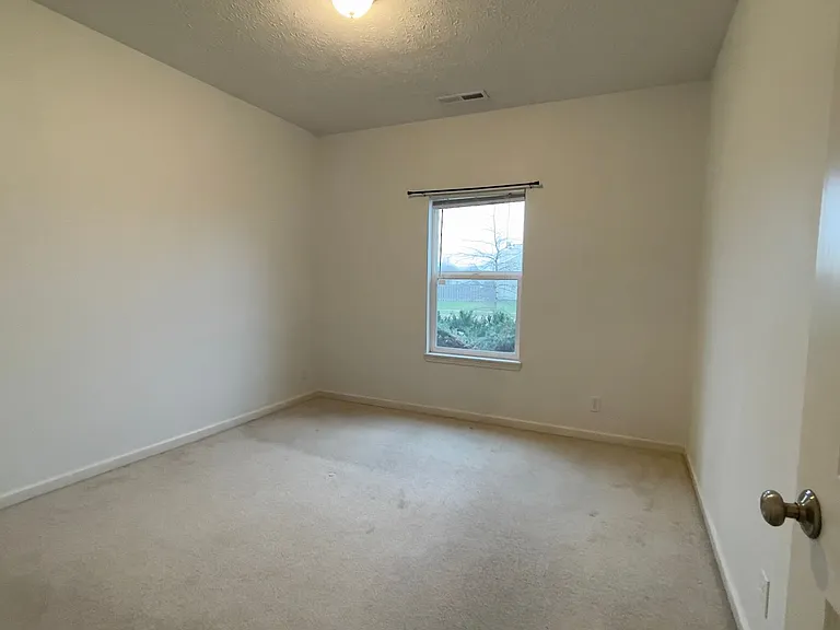 3232 Huxley Dr — Photo 18