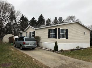 1299 Cambridge Ln, Caro, MI 48723