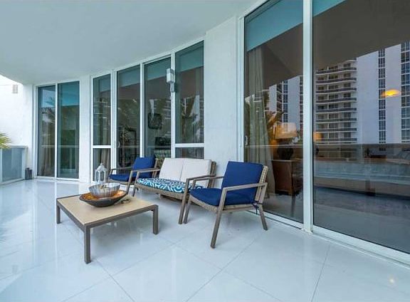 5th image of 15901 Collins Ave APT 607