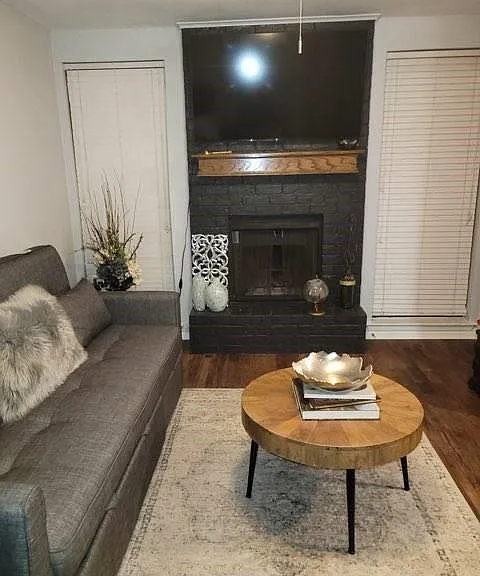 1904 Dartmouth St #E6 — Photo 2
