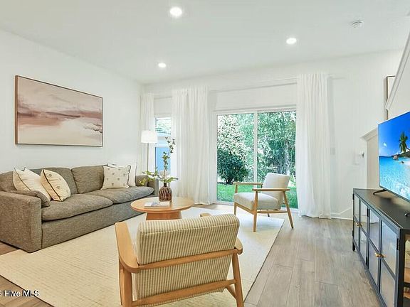 5th image of 229 Senna Drive