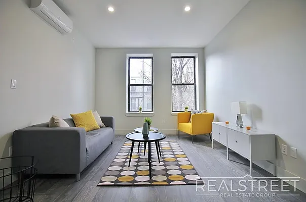 Rented by Real Street Inc | media 4