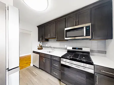 2 BR Townhouse