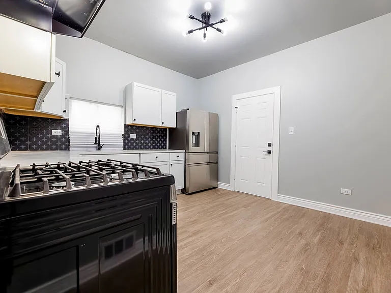 7917 S Ellis Ave #1 — Photo 12