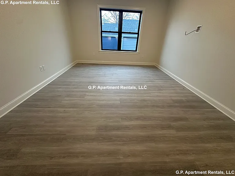 605 Broadway #202 — Photo 10