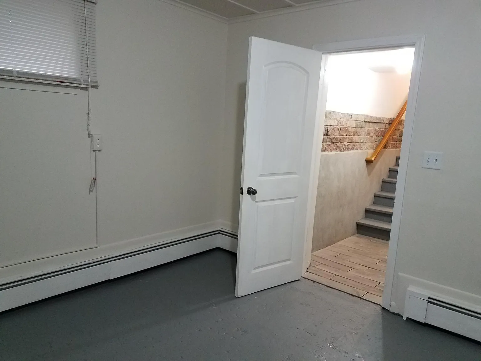 472 2nd St — Photo 3