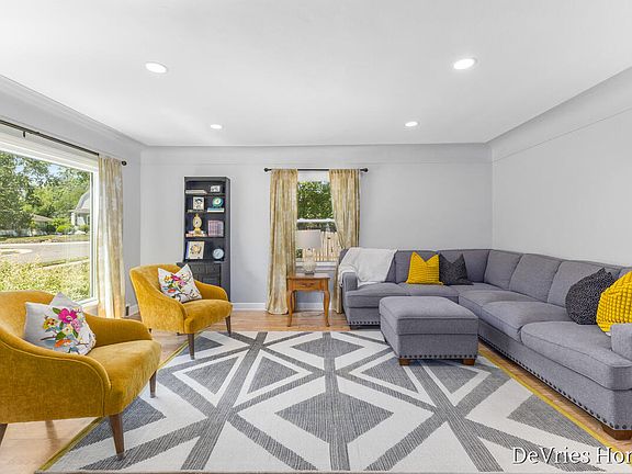 4th image of 3543 30th St SW