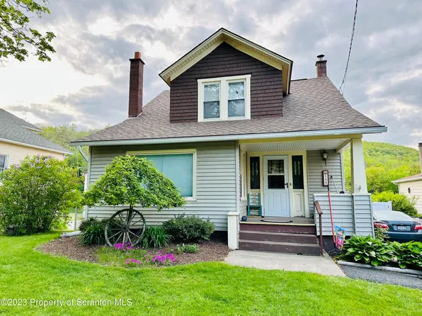 155 Carbondale Rd, Waymart, PA 18472