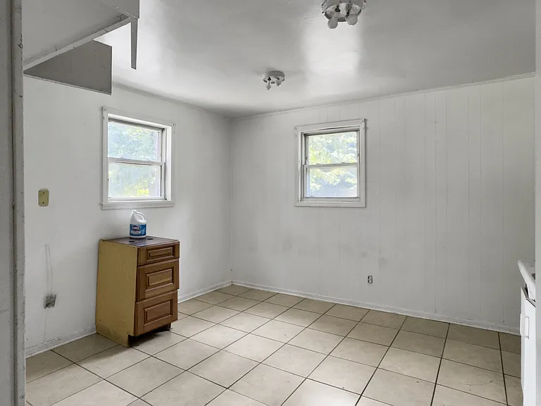1137 Carter Rd — Photo 6