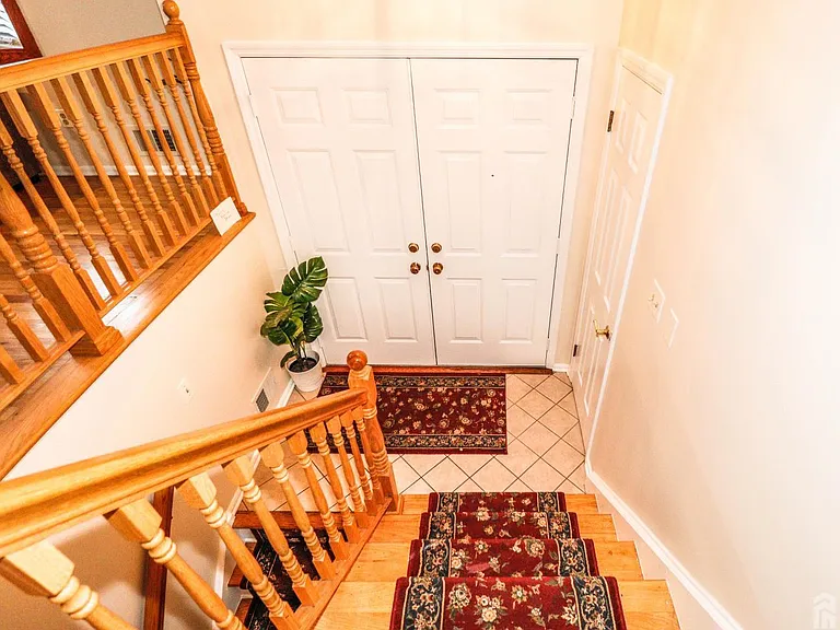 5 Timothy Ct — Photo 22