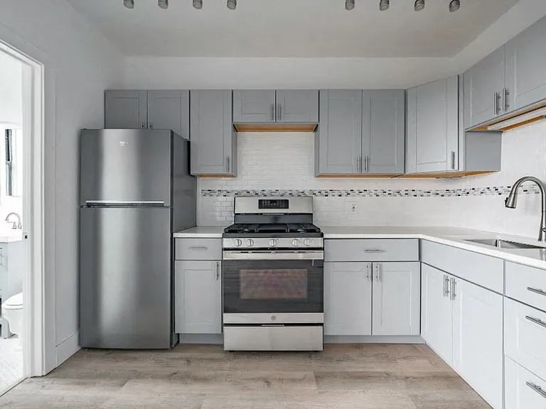 641 W. Aldine — Photo 15