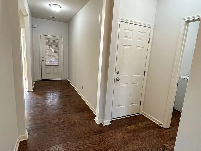 178 Stephanie — Photo 2