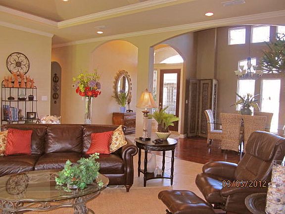 5th image of 130 Oleander Dr