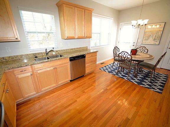 5th image of 33959 Sand Bay Dr