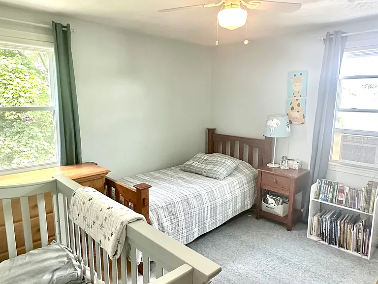 28 Evergreen Ave #28 — Photo 6