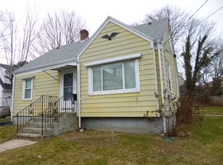 12 Fowler Ave, Newport, RI 02840