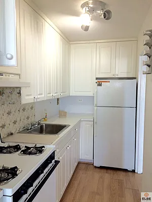 Sold by Elbe Real Estate Inc | media 16