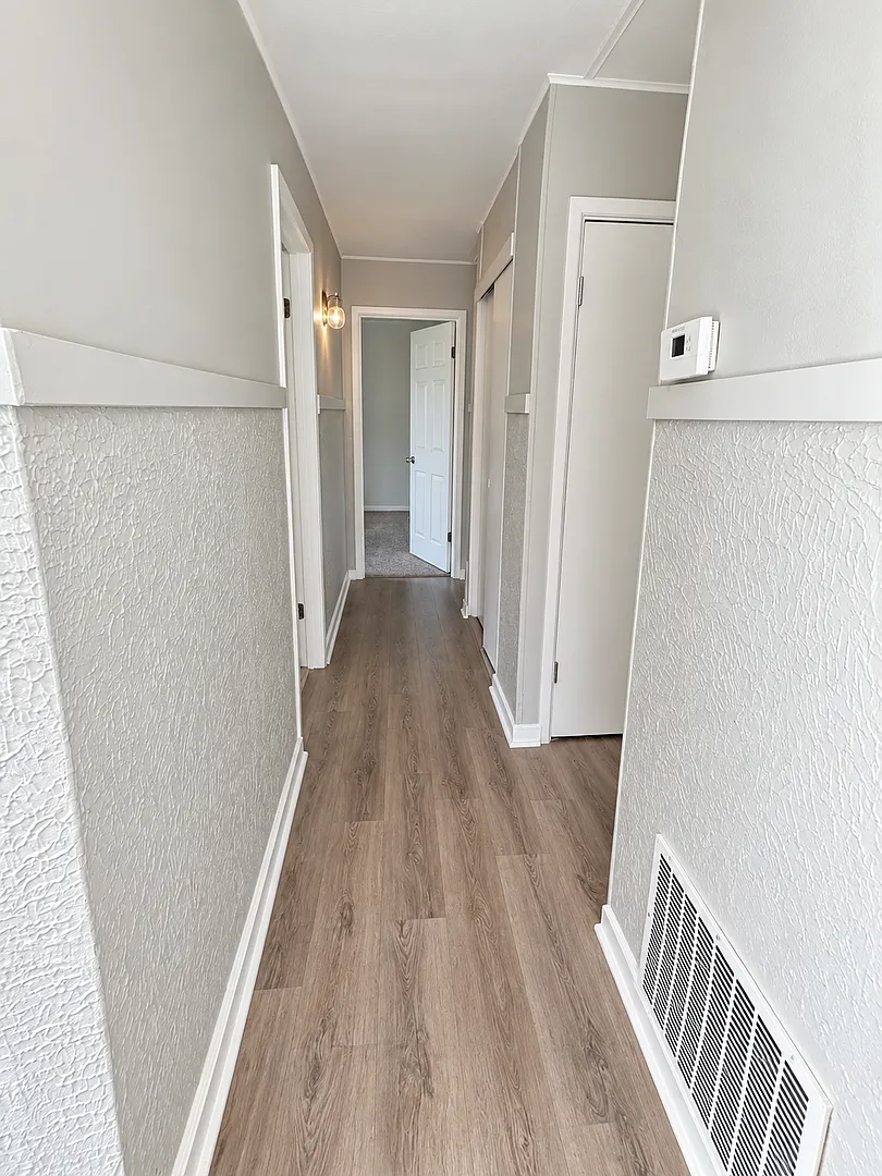 For Lease — Photo 2