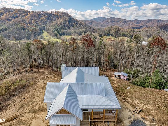 5th image of 169 Teaberry Rd