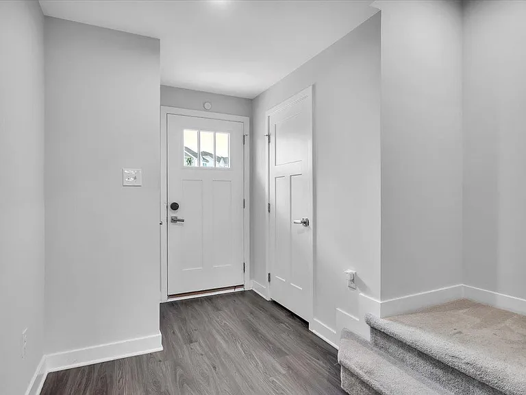 97 Kohlmyer Dr — Photo 8