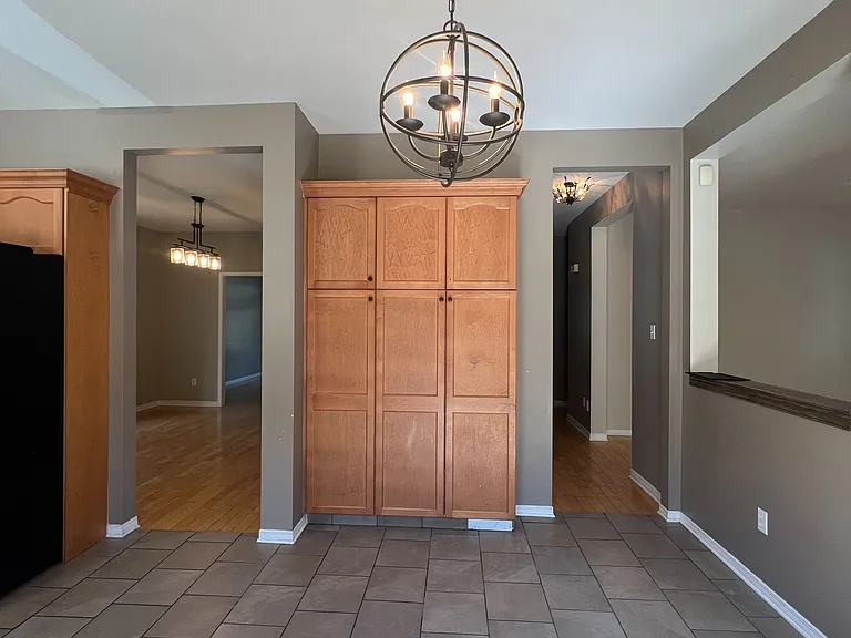 144 Meadowoak Cres — Photo 29