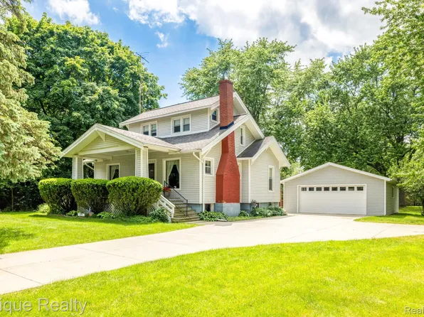 279 N Howard Ave, Croswell, MI 48422