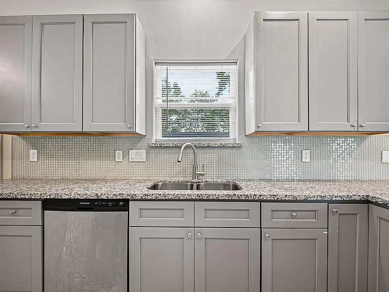 6022 Fite Rd — Photo 16