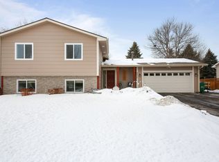 8975 Kirkwood Cir N, Maple Grove, MN 55369