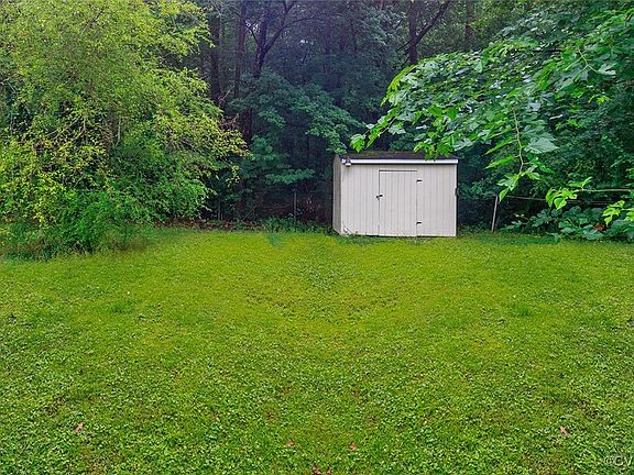 4th image of 711 Bond Ln