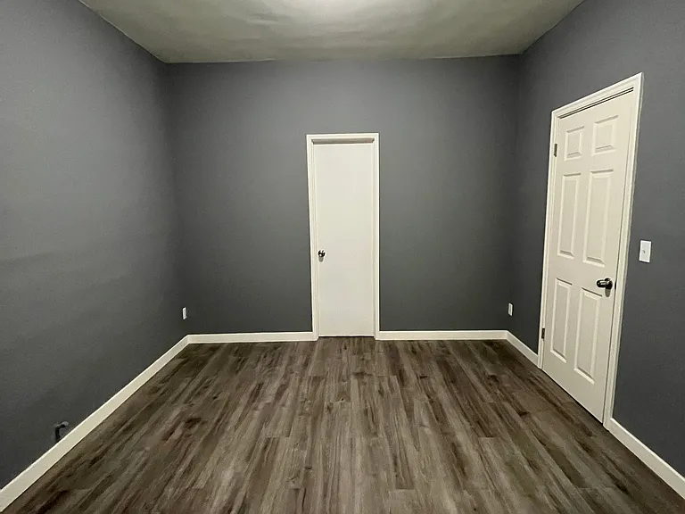 1140 E Elk Ave #3 — Photo 6