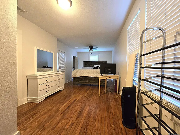 732 Steele Blvd — Photo 6