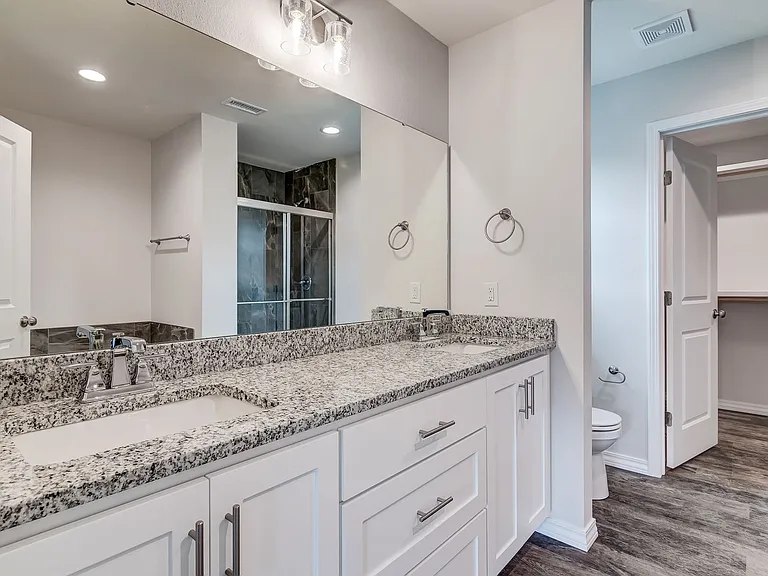 922 S Pindall Ln — Photo 11