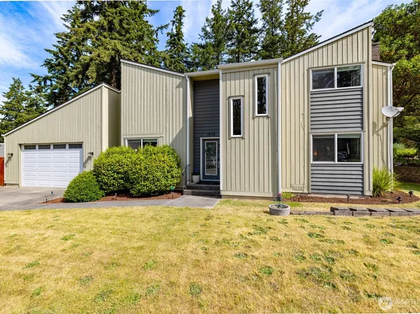1678 NE Sumner Drive, Oak Harbor, WA 98277