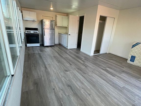5th image of 2271 Amador Dr