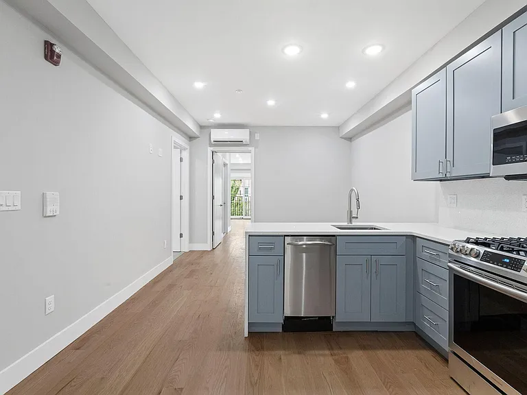 628 Bloomfield St #2 — Photo 9