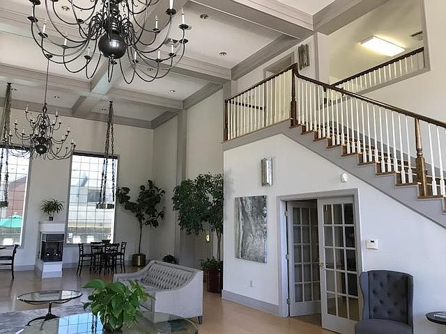 Clubhouse Lobby