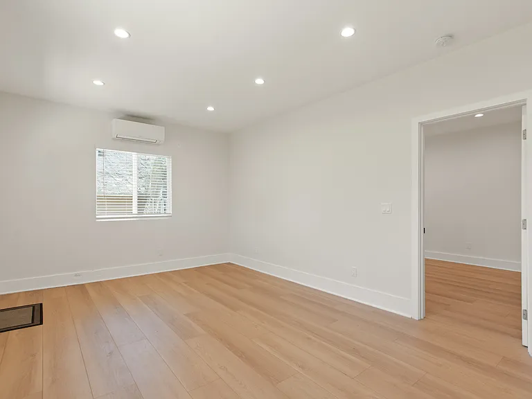 3122 Altura Ave — Photo 3