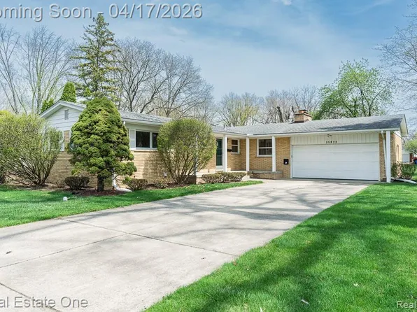 25822 Acacia St, Southfield, MI 48033