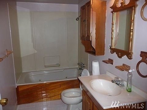 4th image of 1083 NW Cathlamet Dr