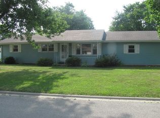 609 Hemlock Ln, Bradley, IL 60915