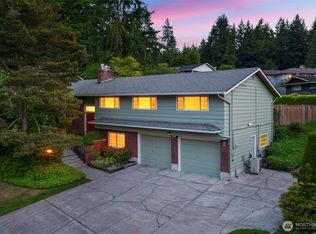 19219 51st Ave NE, Seattle, WA