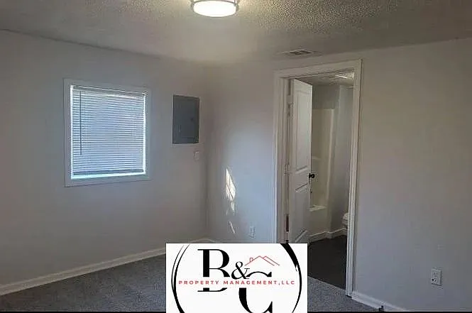 2605 W 34th Ave — Photo 6