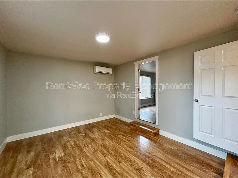 3424 Clay St #3 — Photo 6